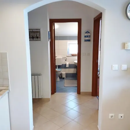 Sena Apartment *